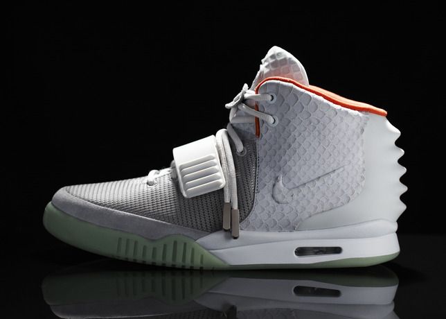 Nike Air Yeezy 2 Wolf Grey/Pure Platinum Nike Air Yeezy 2 Wolf Grey/Pure Platinum