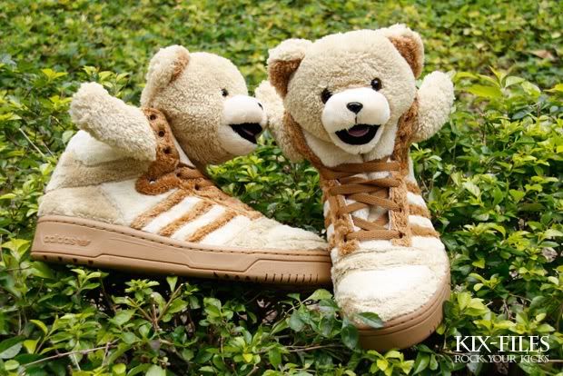adidas Originals JS Bear adidas Originals JS Bear