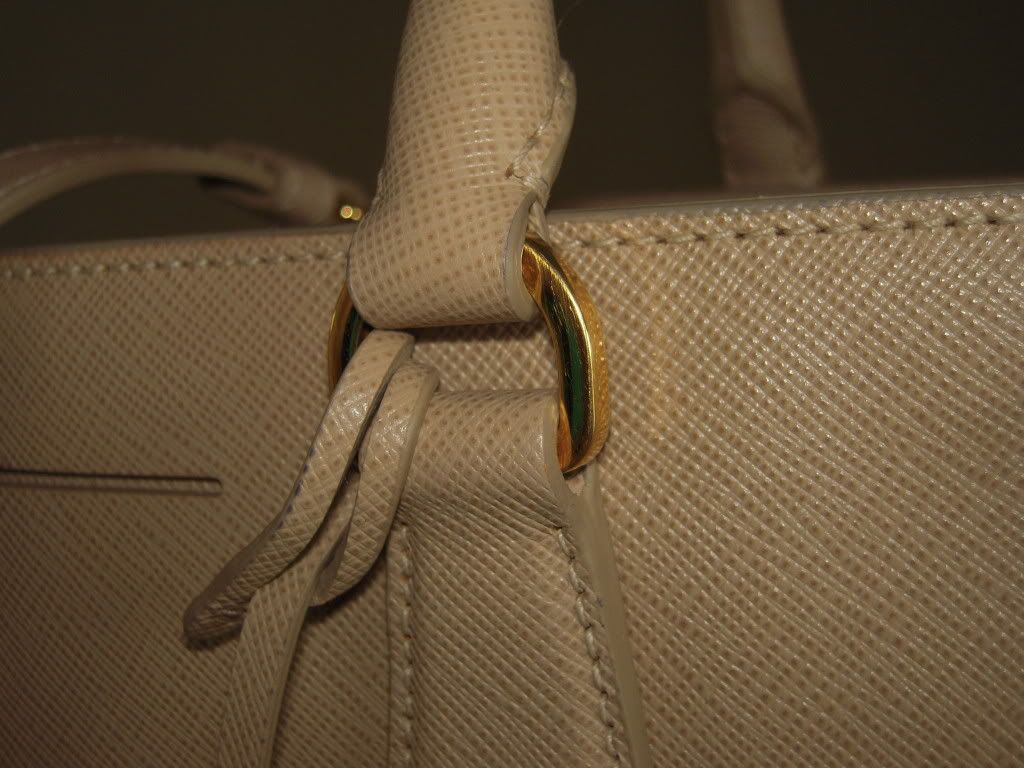 Saffiano Lux Tote in Sabbia/Sand (reveal n issues) - PurseForum  