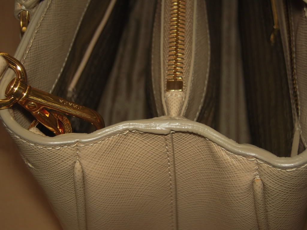 Saffiano Lux Tote in Sabbia/Sand (reveal n issues) - PurseForum  
