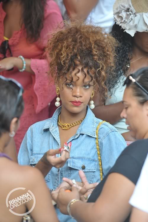 Rihanna in Capri
