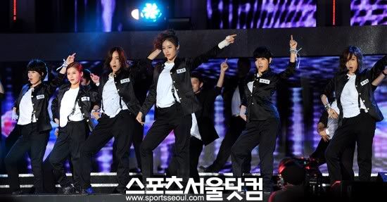 Sao trên thảm đỏ "2011 Hallyu Dream Concert"