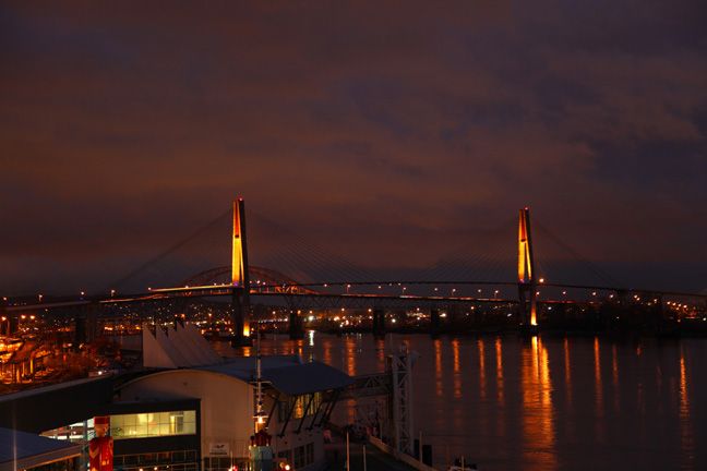 IMAGE: http://i1085.photobucket.com/albums/j431/Kasrielle/20120130_0433soocweb.jpg