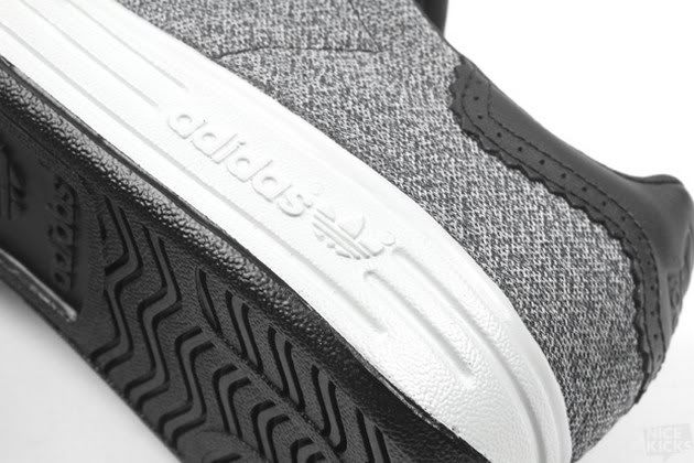 adidas Originals - Rod Laver Winter Black/New Navy-Clear Grey-5
